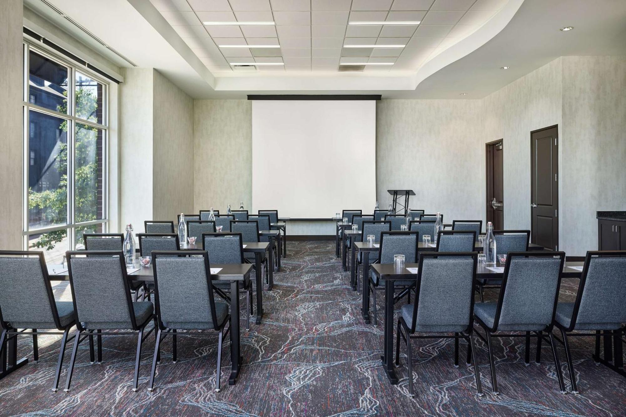 Hilton Garden Inn Nashville Downtown Convention Center Екстер'єр фото