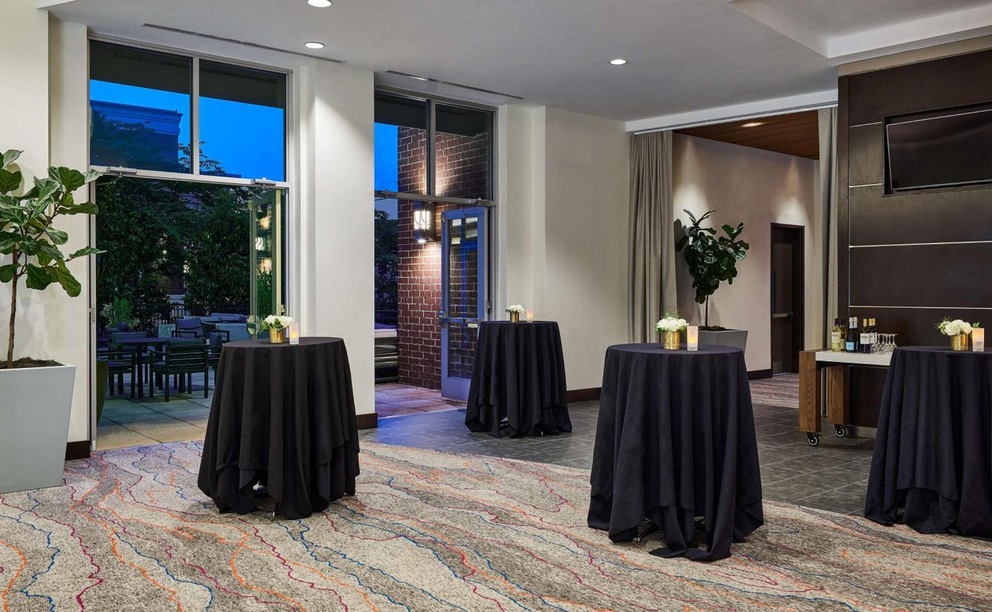 Hilton Garden Inn Nashville Downtown Convention Center Екстер'єр фото