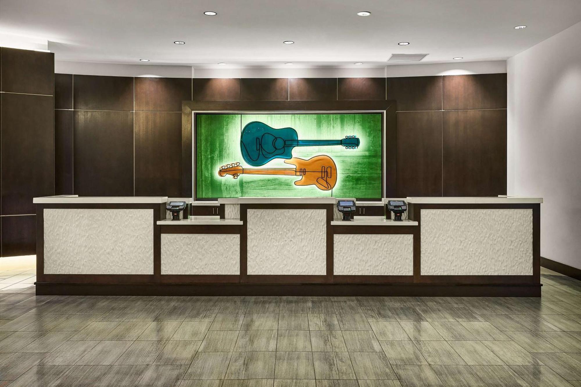 Hilton Garden Inn Nashville Downtown Convention Center Екстер'єр фото
